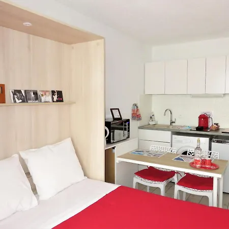 Lumineux Studio 5 Mn Plages Et Commerces - Centre-ville - Voiles Blanches Avec Ascenseur Apartment *