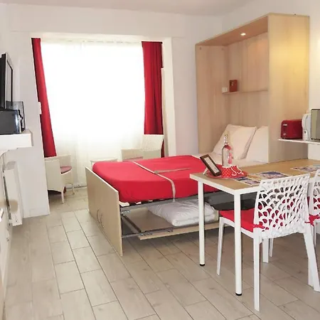 Lumineux 5 Mn Plages Et Commerces - Centre-ville - Voiles Blanches Avec Ascenseur Apartment *